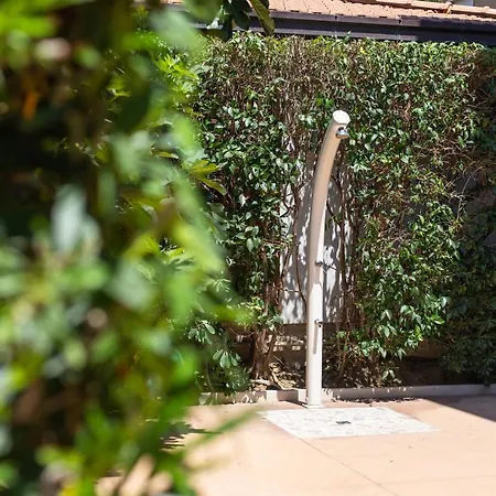 Luci A'mmare B&B 로세토데글리아브루찌