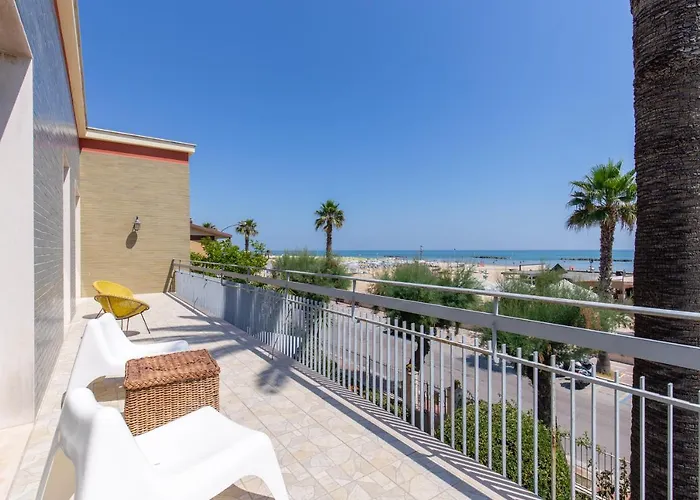 Luci A'mmare * רוזטו דליי אברוצי