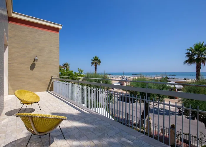 Luci A'mmare Bed & Breakfast *